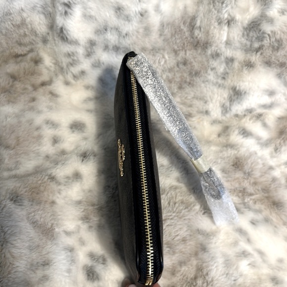 ✨COACH SIGNATURE LEATHER LARGE CORNER ZIP✨WRISTLET/CLUTCH/WALLET✨BRAND NEW🔥 - Picture 5 of 5